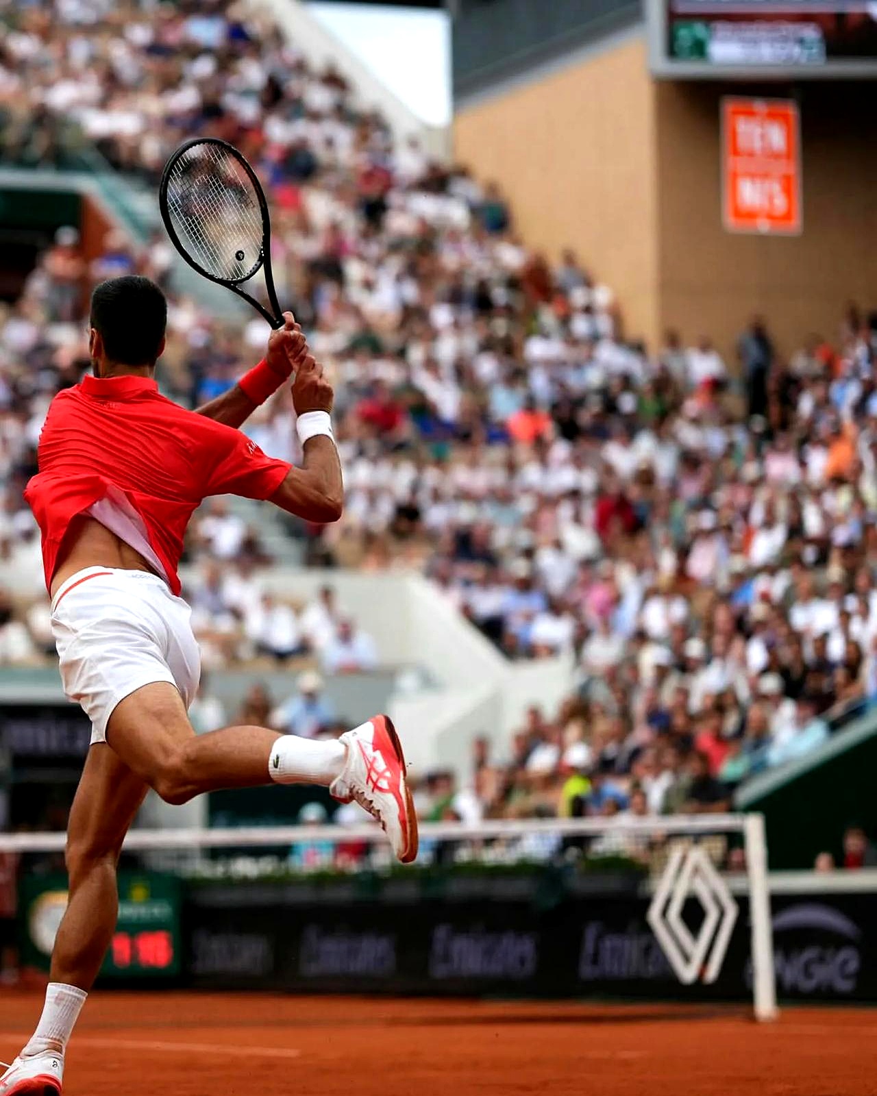 乐鱼体育中国官网德约科维奇重返赛场，战术调整首场状态出色，中国队观众沸腾！热度持续攀升的简单介绍