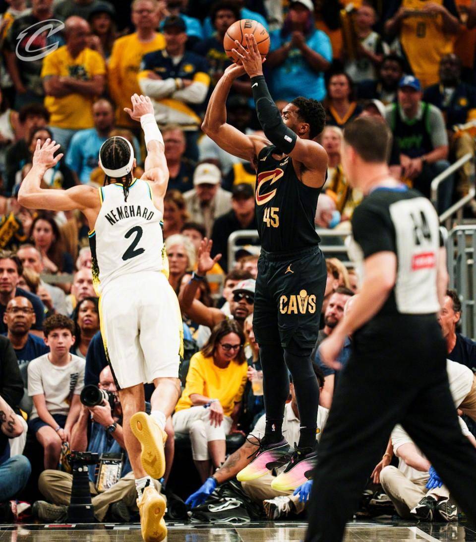 LEYU体育赛事直播关于克里夫兰骑士今晚豪取连胜，志在CBA季后赛名次提升，悬念犹存，训练强度明显提升的信息