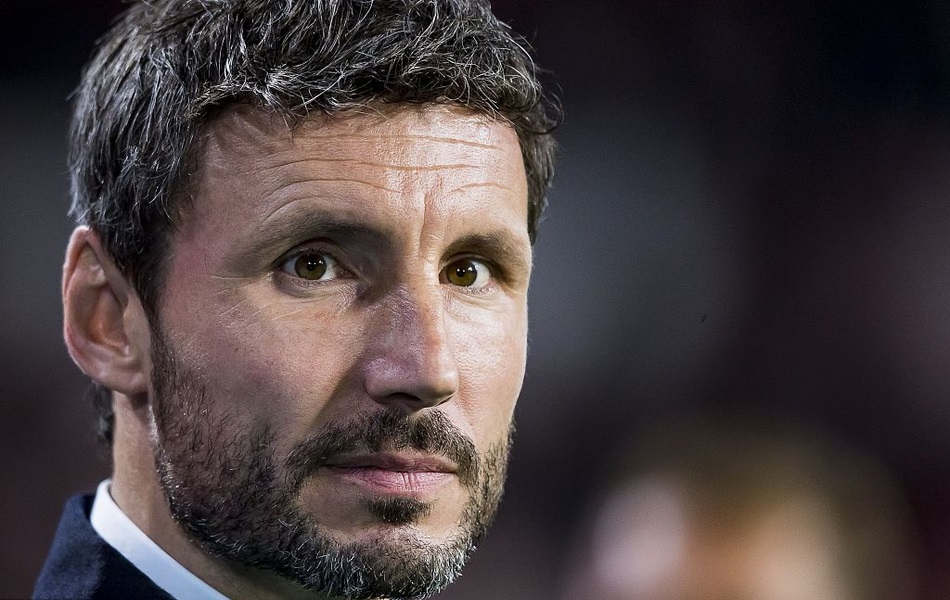 乐鱼体育比分直播今晚埃因霍温调整名单以备意甲，再遭质疑环节打磨，底气十足，团队化学反应显著的简单介绍